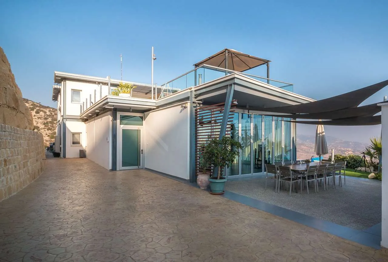 Roofing and Roof Repairs: A Complete Guide